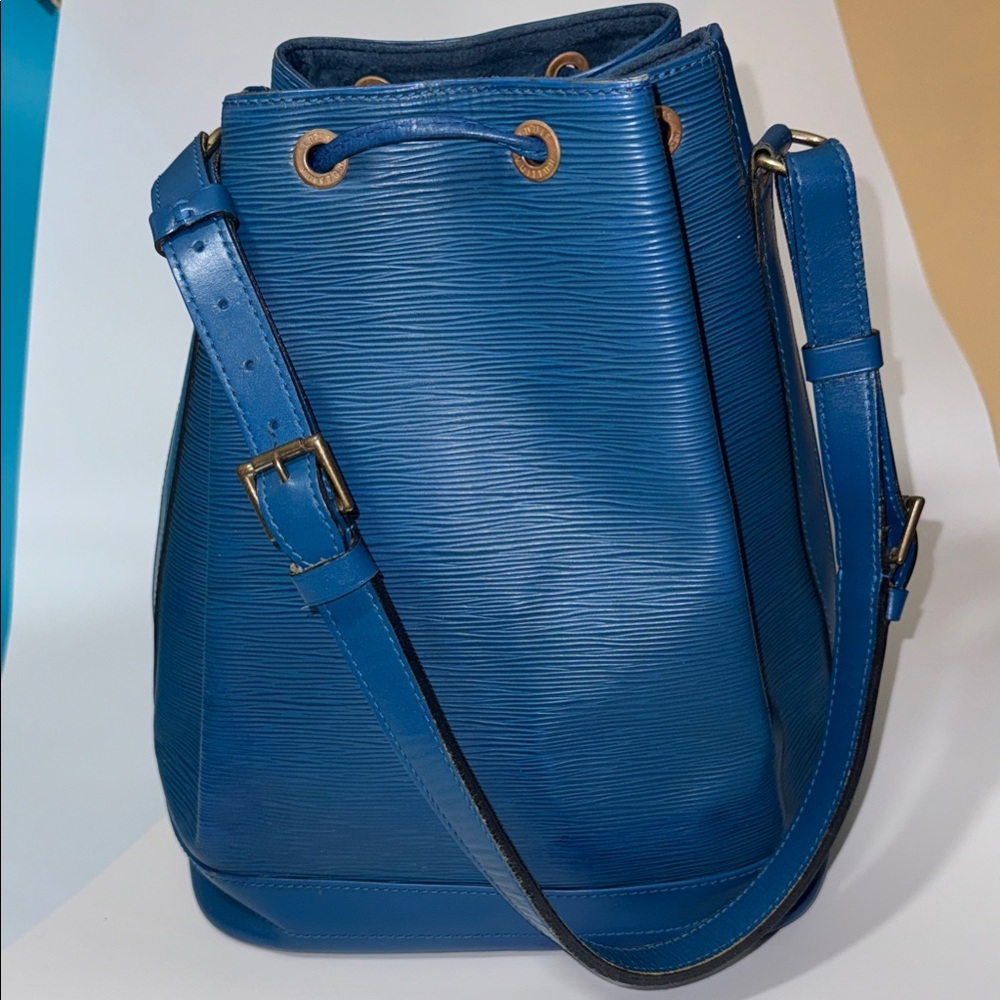 Louis Vuitton Vintage Noe GM